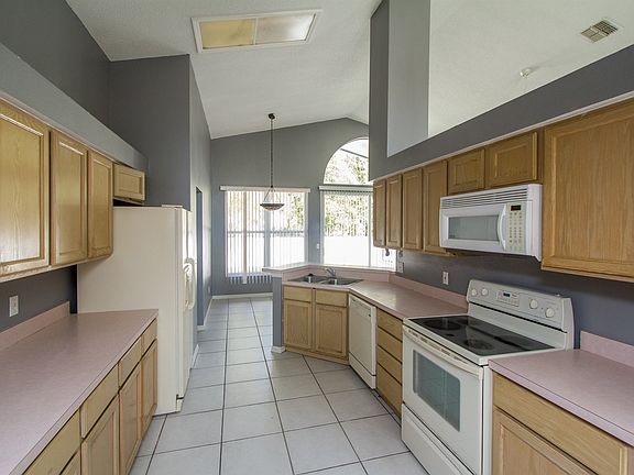 3rd image of 5772 Donnelly Cir
