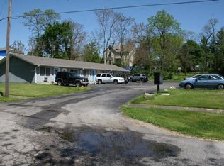 605 Lincoln St APT E, Lowell, IN 46356