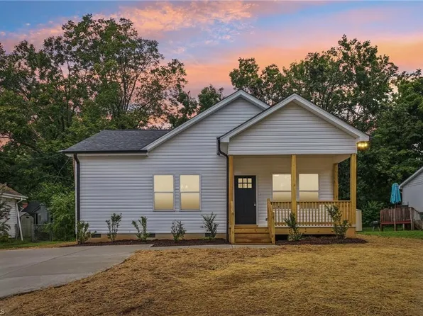 429 Cleveland Ct, Burlington, NC 27215