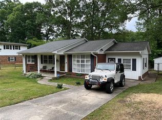 3911 Raintree Dr, Greensboro, NC 27407