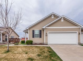 10143 N Glenstone Ct, Johnston, IA 50131