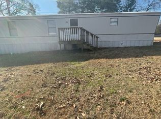 6306 Crestwood Ave, Fayetteville, NC 28304