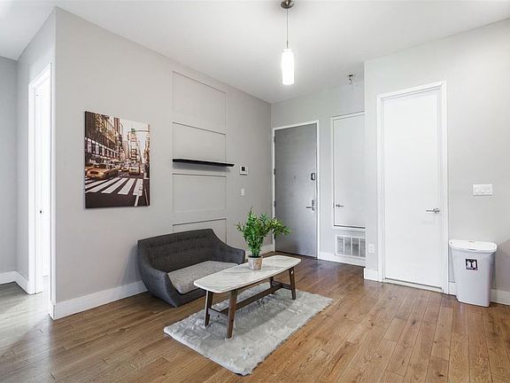 5th image of 170 Suydam St #22FF