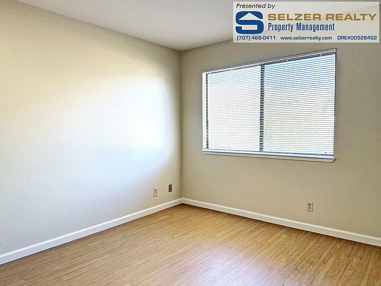 911-921 Marlene St — Photo 10