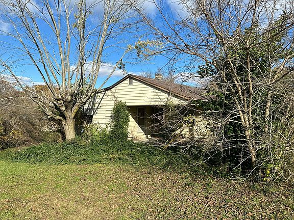 3rd image of 504 W 8th St