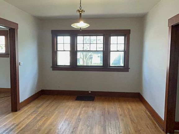 3rd image of 901 Cottage Ave #901