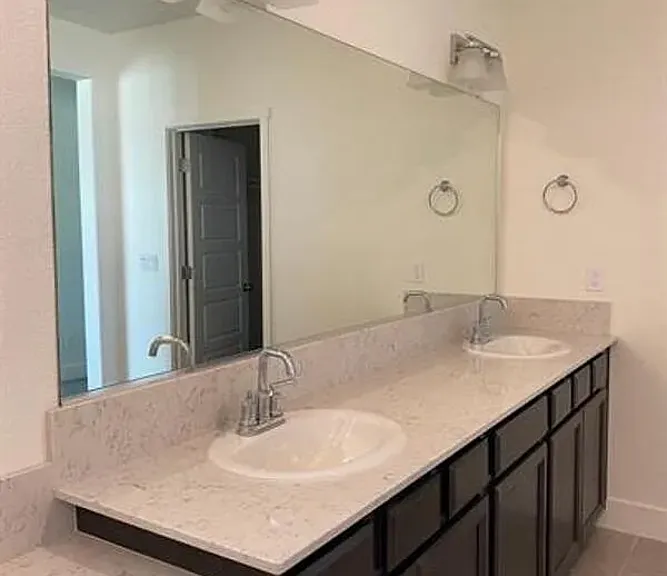2434 Urdaneta Way — Photo 39