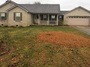 1005 Barker Ln W, Berea, KY 40403