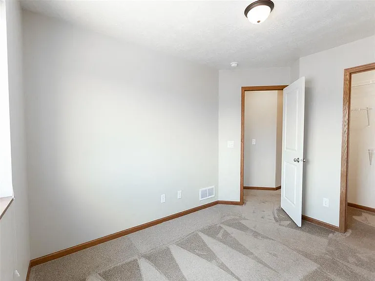 302 S Spring Pl — Photo 21