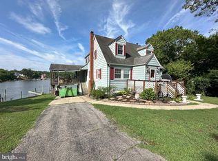 7762 West Dr, Glen Burnie, MD 21060