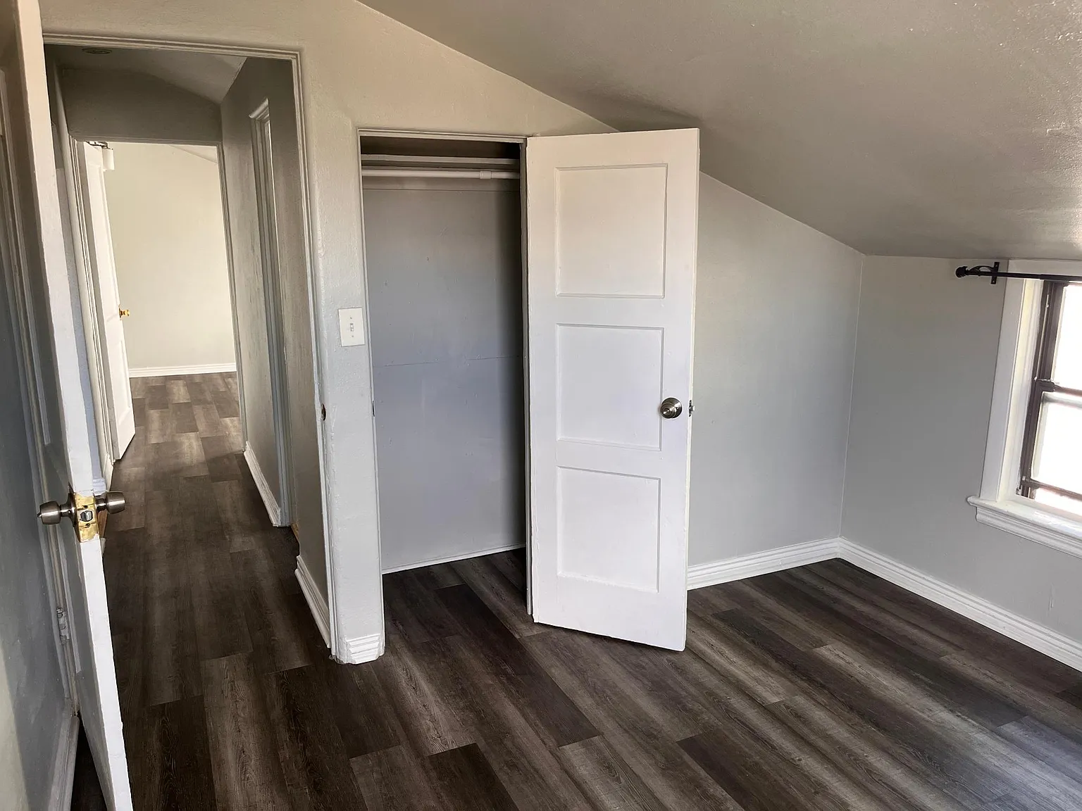 1350 Kingston St — Photo 2