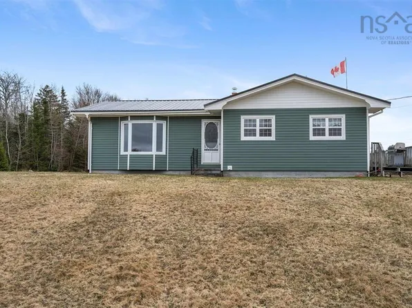 684 Saint Marys Rd, Halifax, NS B0N 2M0