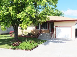 2003 Eisenhower Rd, Hays, KS 67601