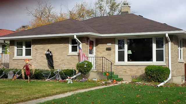 310 W Adams St photo 1