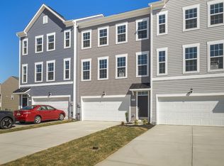 21 Stafford Pl, Falling Waters, WV 25419