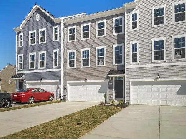 21 Stafford Pl, Falling Waters, WV 25419