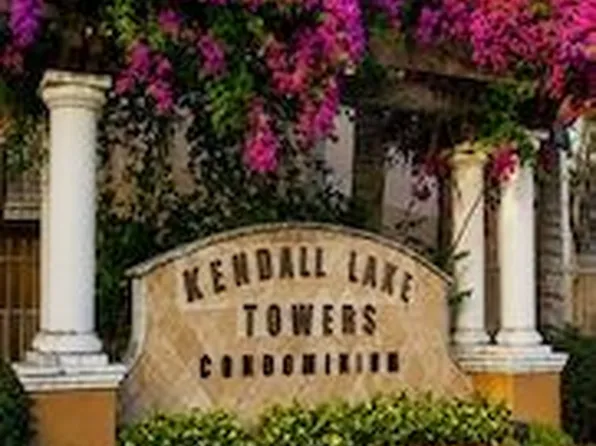 15221 SW 80th St APT 104, Miami, FL 33193