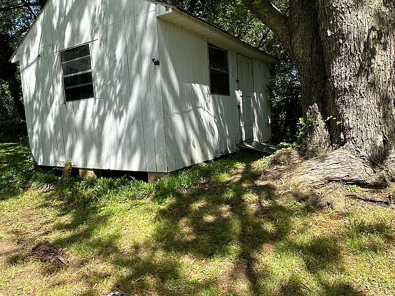 1902 Bradford St — Photo 13