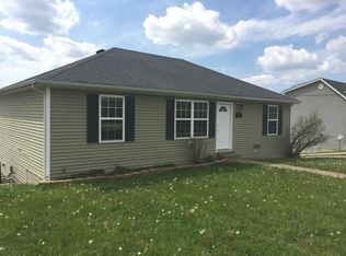 1691 W Elm Rd, Radcliff, KY 40160