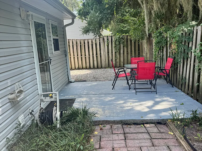 210 Cedar Grove Cir — Photo 14