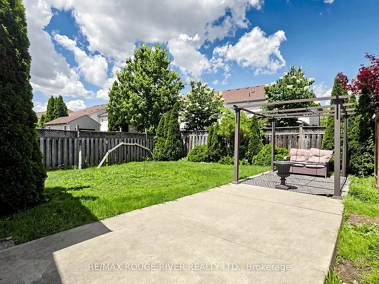 66 Telegraph Dr — Photo 45