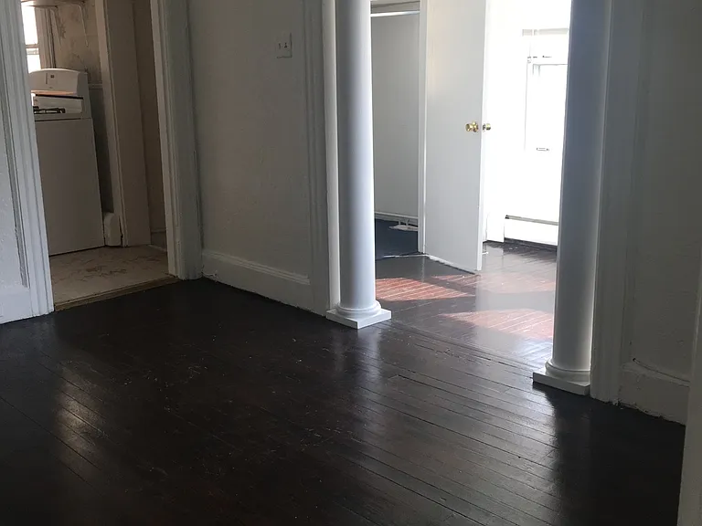 326 Fern Ave #2R — Photo 4