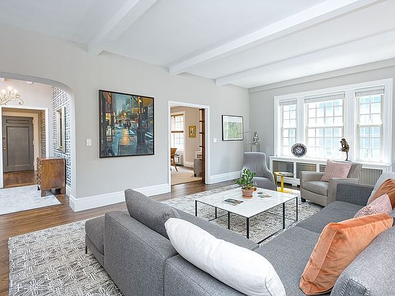 3rd image of 865 Park Ave Unit 6W