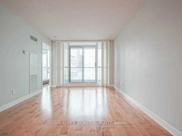 12 Yonge St, Toronto, ON