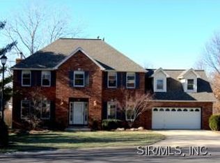 153 Ginger Hill Ct, Glen Carbon, IL 62034