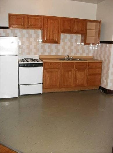 2nd image of 4310 N Pulaski Rd APT 7B