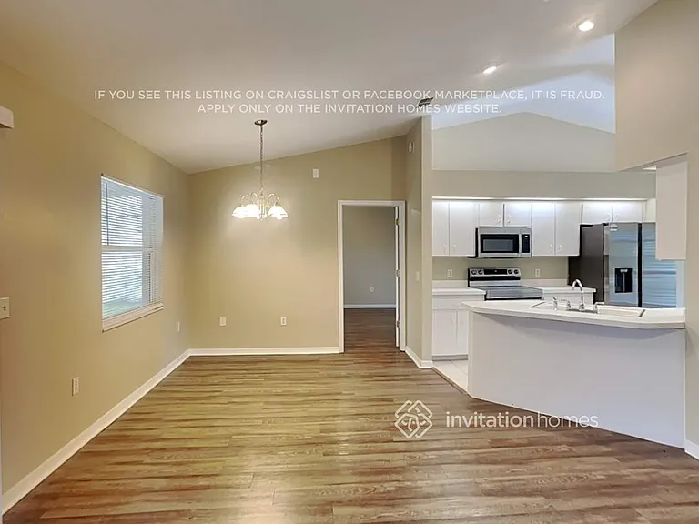 7925 Kaitlin Cir — Photo 6