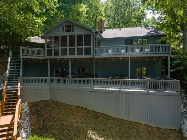 506 Inlet Dr, Seneca, SC 29672
