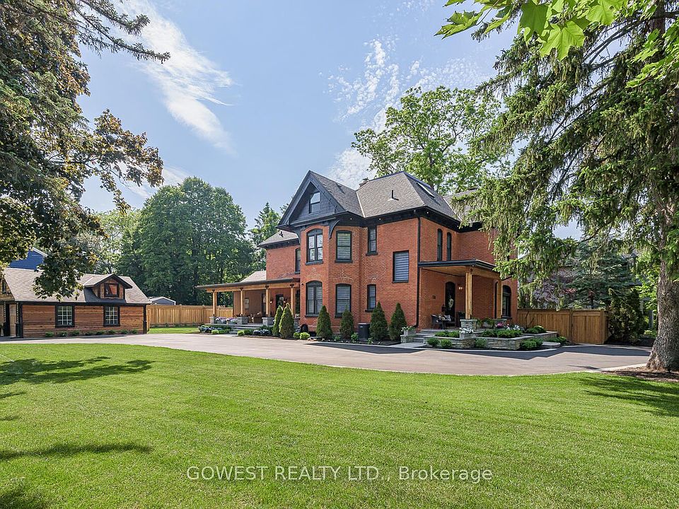 1st image of 376 Chartwell Rd