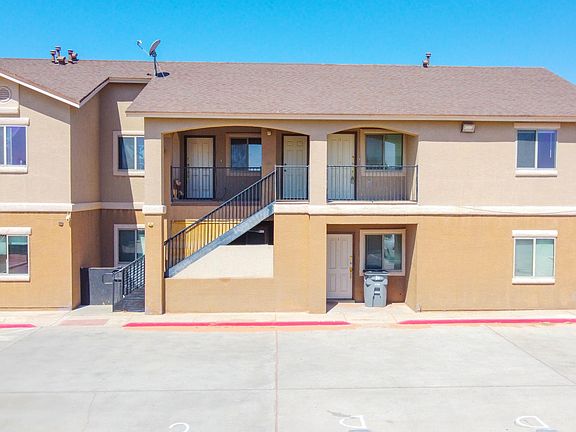 3rd image of 3412 Blue Earth Ln