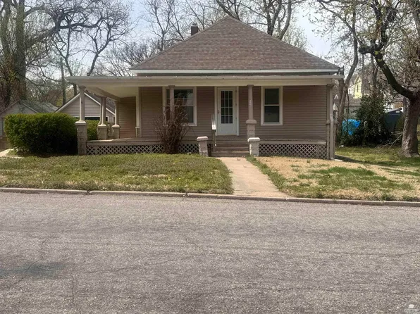 716 Willow St, Concordia, KS 66901