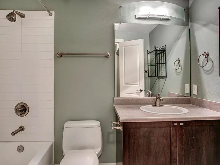 Master Bathoom