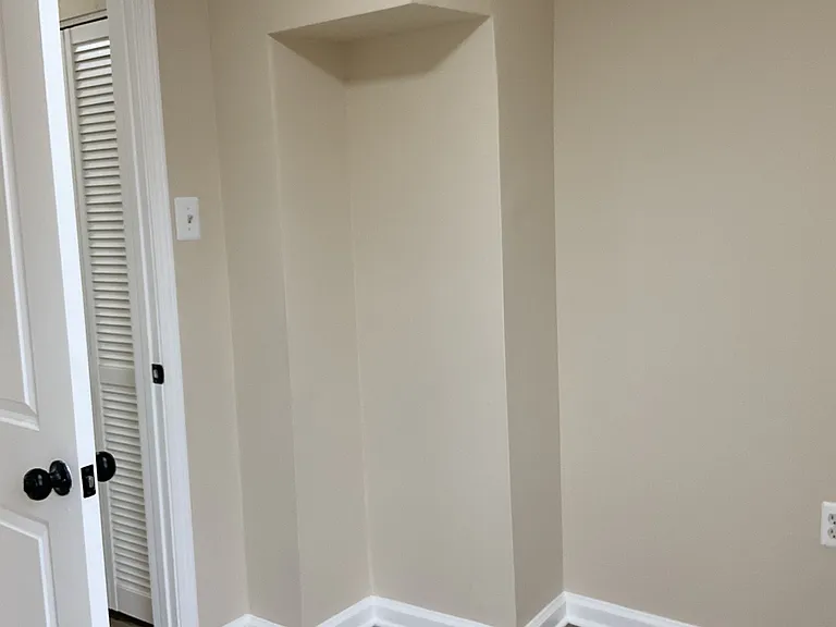 2nd bedroom has room for full size bed