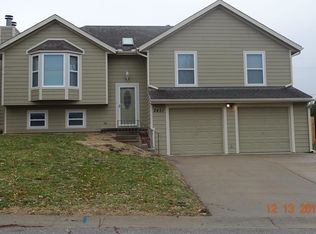 2451 S 22nd Ter, Leavenworth, KS 66048