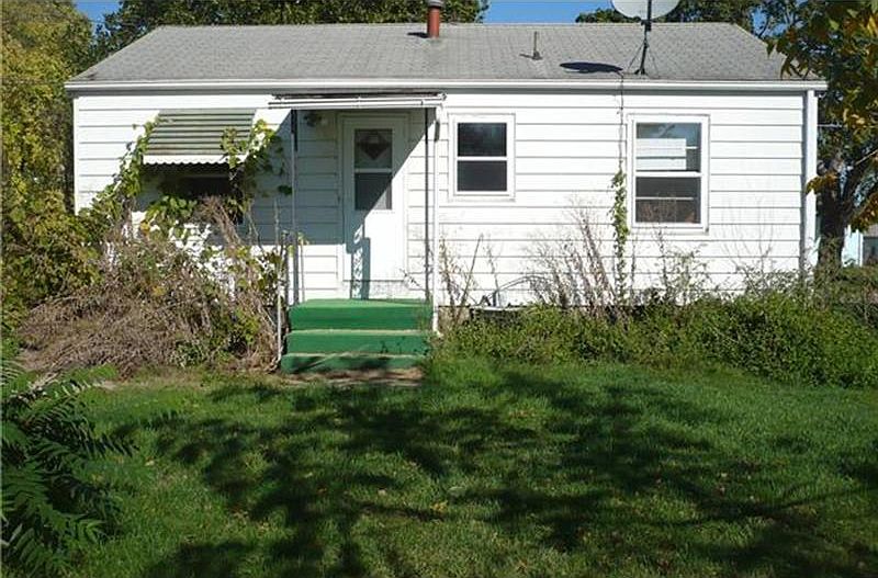 2nd image of 1410 E Robinson St