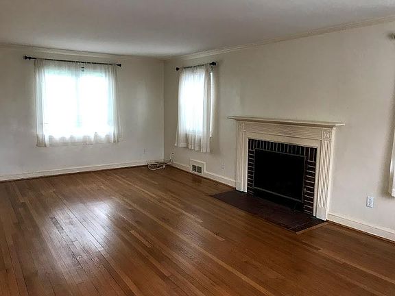 2nd image of 912 26th Pl S