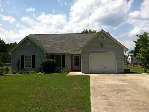 210 Rivershore Dr Photo 1