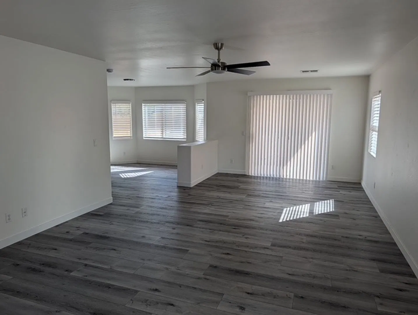 Spacious Galore and Updated! 2 Story 3 Bed/2 Bath + Loft in El Mirage — Photo 3