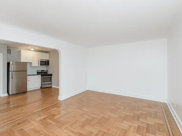 9437 Shore Road image 17 of 22