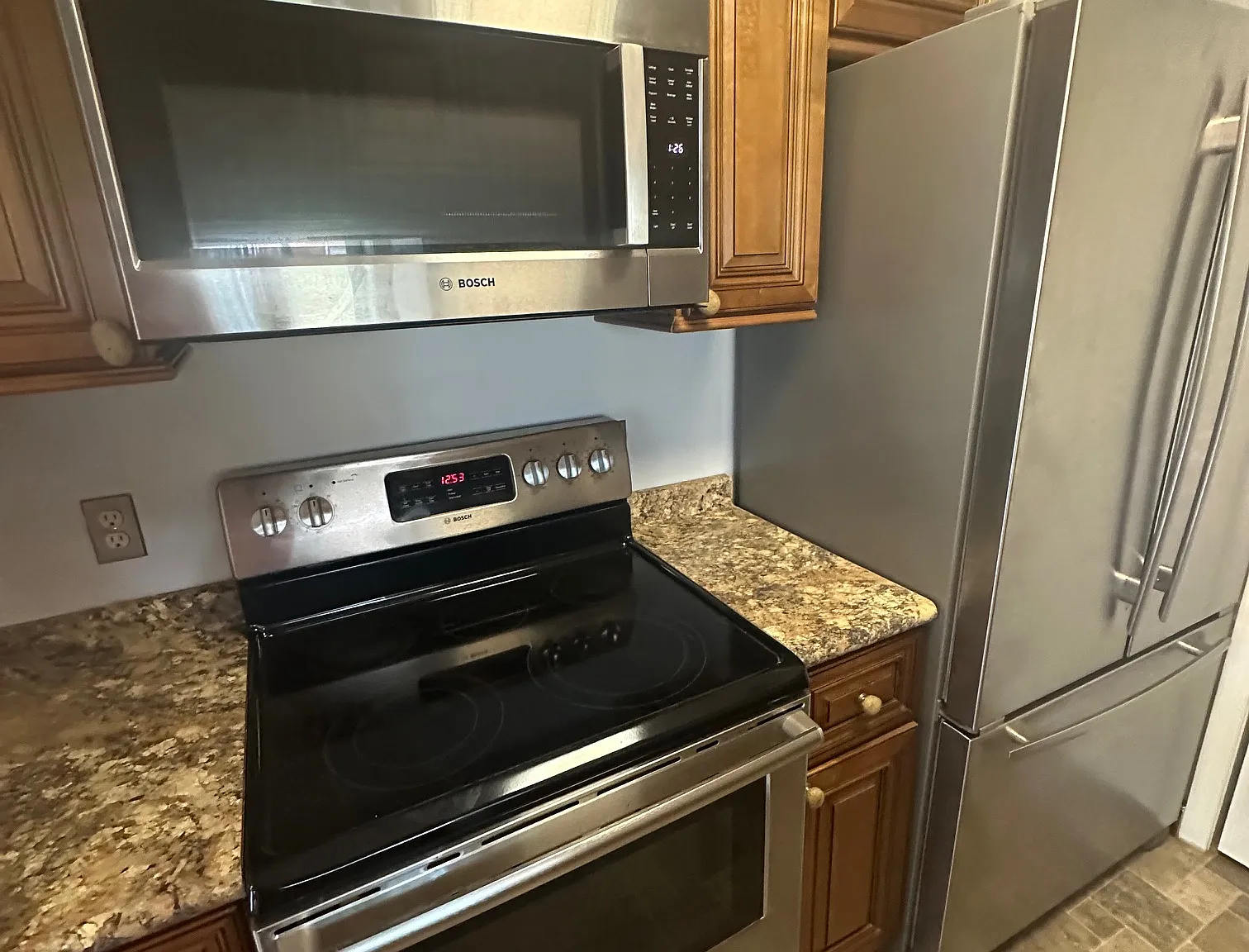 2 bed, 1032 sqft, $1,750 — Photo 2
