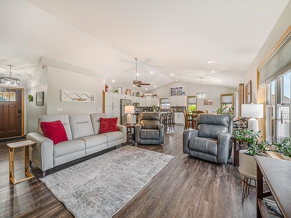 4th image of 206 Donovan Cir