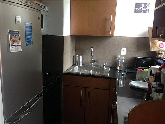 2nd image of 26 Grand St APT 10