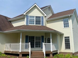 104 Fieldstone Dr, Johnson City, TN 37615