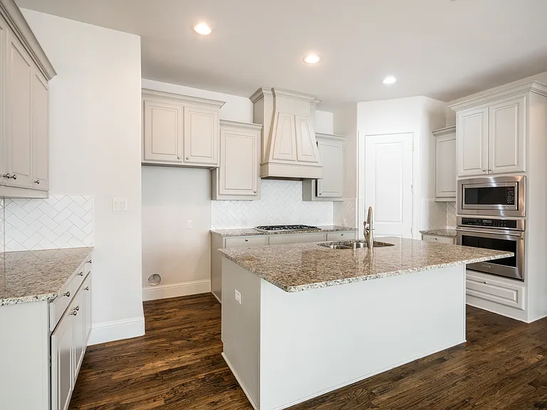 301 Ridgewood Dr — Photo 11