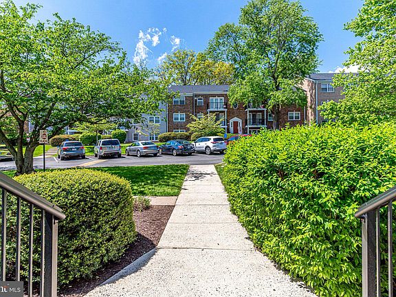 3rd image of 9465 Fairfax Blvd APT 202