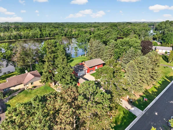 6266 Rivlyn Ave NW, Ramsey, MN 55303